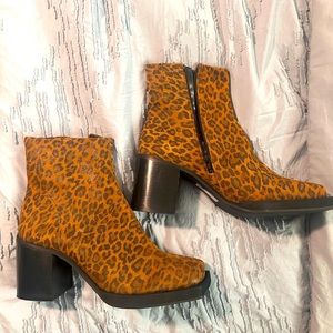 ASOS Leopard print Chelsea Boots